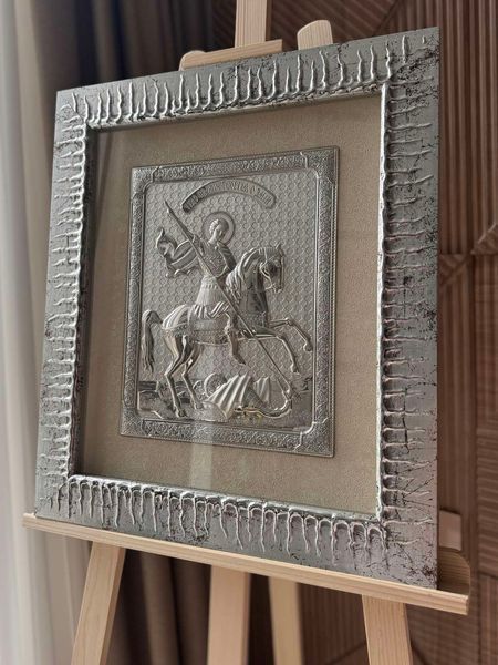 Серебряная икона &laquo;Святой Георгий Победоносец&raquo; в резной раме, 45&times;52 см QS 203 P 4 фото