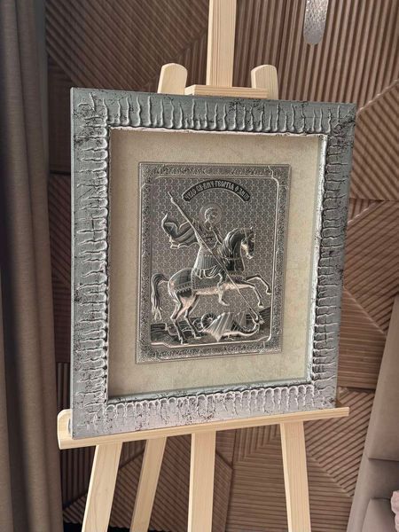 Серебряная икона &laquo;Святой Георгий Победоносец&raquo; в резной раме, 45&times;52 см QS 203 P 4 фото
