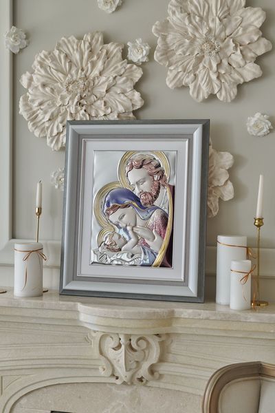 Срібна ікона &laquo;Свята Родина&raquo; 51x59 см кольорова у сірій рамці LE 5001 COL DM 8330 GY) фото
