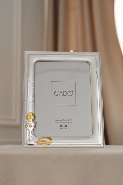 Серебряная фоторамка &laquo;Первое Причастие&raquo; с резным декором и позолотой, Cado Italy CO 1185N 4L фото
