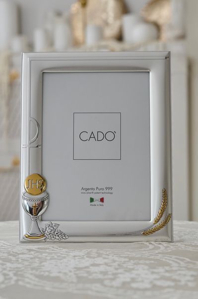Серебряная фоторамка &laquo;Первое Причастие&raquo; со сдержанной резьбой и позолотой, Cado Italy CO 1135N 4L фото