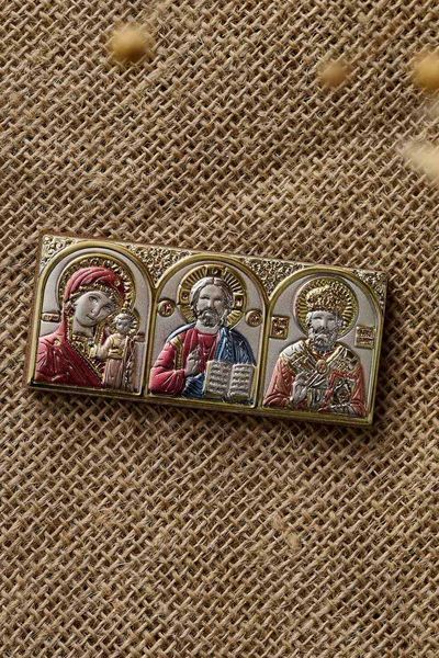 Автомобильная серебряная икона &laquo;Двойка&raquo; цветная с золотыми акцентами 3,4x7,7 см AP-1 G M фото