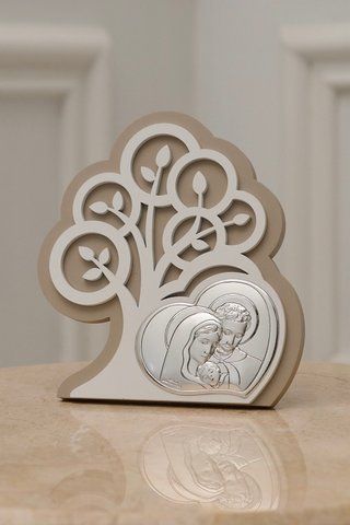 Срібна ікона &laquo;Свята Родина&raquo; 14x15,5 см у формі дерева 81404 1L фото